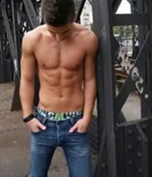 Random dudes 57305c46b110e.jpg