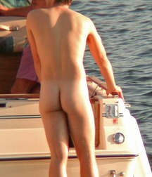 Naked Outside 56d034bd2f540.jpg
