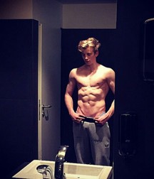 Super Hot boys and bodys Extra Length 5a0a7ec3641cb.jpg