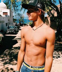 Hotties in Summer 5e4432a610bd3.jpg