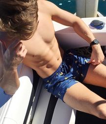 Hotties in Summer 5e44330c27f0d.jpg