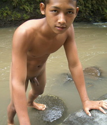 Boys with small cocks 2 57602697d7878.jpg