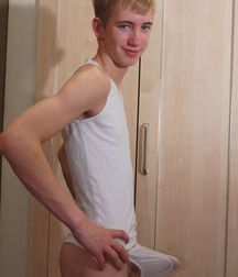 Blond Boy 52 5b4b4abaf3f61.jpg