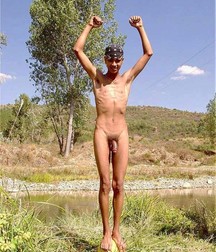 Boyz 3001 5bf0a18f71335.jpg