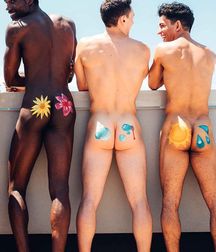 Butts 2033