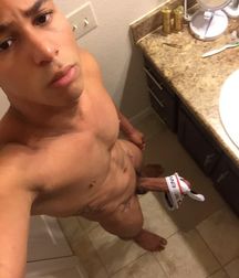 Big Dicks 597 5d3c48ee15e4a.jpg