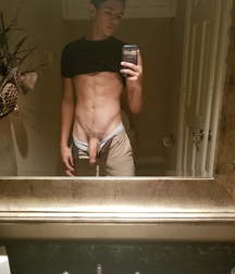 Big Dicks 664 5d8e6d01aae58.jpg