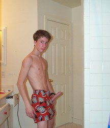 Boyz 3348 5da23ca06bd2a.jpg