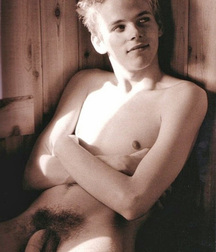 Big Dicks 707 5dc1930f81255.jpg