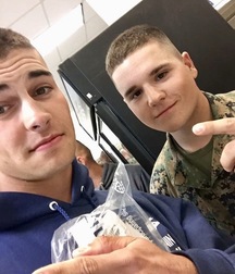 More hotties! 5c52a3283f14f.jpeg