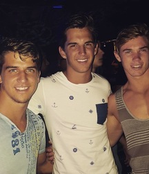 More hotties! 5c52a3483b179.jpeg