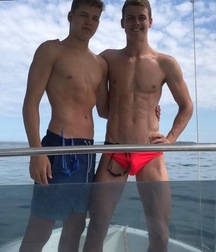 More hotties! 5c52a37cb8078.jpeg