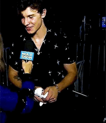 Hot guys 5c56b7169cbef.gif