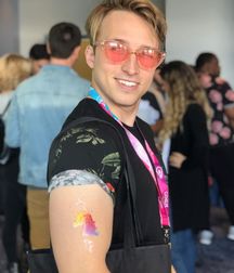 Im in love with him!!!!! 5c570fef3d179.jpeg