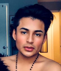 More hotties 5c593315c2041.jpeg