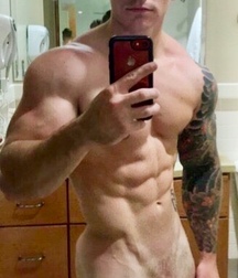 More hotties 5c593316deb22.jpeg