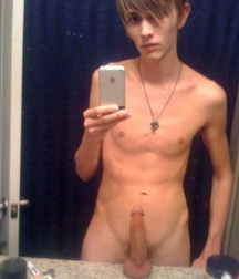 mirror selfie 5 5ac93df1bad4b.jpg