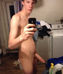 mirror selfie 7 5cb64ee771b48.jpg