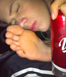 Feet  5c161cd633fb9.jpg