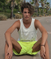 Cute guys  58c7e123984cb.png