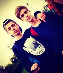 Best Friends 56de8f7303840.jpg