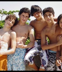 Best Friends 56de8fb324299.jpg