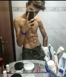 Nice shirtless guys  5e358e3772bf7.jpeg