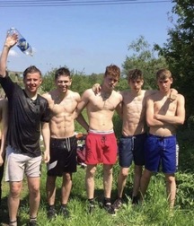 They got abs 5e91a34d6c681.jpeg