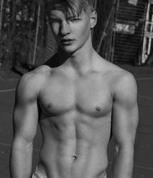 Abs are for dudes 5f0ed8202bde5.jpeg