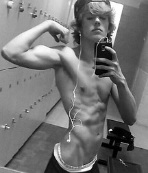 Showoffs Monday’s Gay Tube Shirtless 5f4da99048305.jpeg