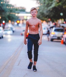 Showoffs Monday’s Gay Tube Shirtless 5f4da994ec9c5.jpeg
