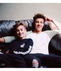 Gay Tube Showoffs & More  5f5b9ac0c9452.png