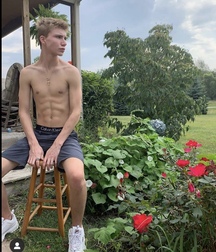 Monday leftovers gay tube twink selfies 5f84d674b045f.jpeg