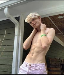 Lost day of strong guys gay tube 5fad87d8ef6ee.jpeg