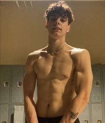 sit on my throne twink tube cute 62976f1276d86.jpeg