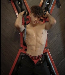 sit on my throne twink tube cute 62976f1bcfad0.jpeg