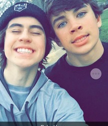 Nash Grier and Cameron Dallas 56e1cb889e350.jpg