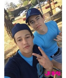 Nash Grier and Cameron Dallas 56e1cb9411684.jpg