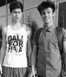 Nash Grier and Cameron Dallas 56e1cbbaf3dfe.jpg