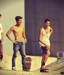 Skaters 1 56f485bd2daee.jpg