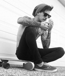 Skaters 1 56f485e9c93fb.jpg