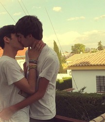 Billy's Couples In Love 571be93546321.jpg