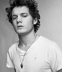 Anton Yelchin R.I.P. 576875a59a57c.jpg