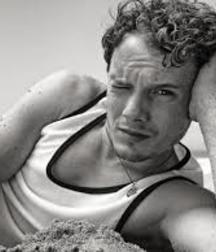 Anton Yelchin R.I.P. 576875a74df1b.jpg