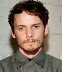 Anton Yelchin R.I.P. 576875ac8fcd4.jpg