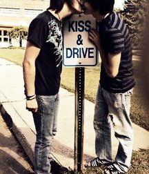 Billy's Hot Picks 386 Kisses 57b8dd2498fb7.jpg