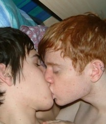 Billy's Hot Picks 386 Kisses 57b8dd253a404.jpg