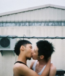 Billy's Hot Picks 386 Kisses 57b8dd266d764.jpg