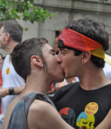Billy's Hot Picks 386 Kisses 57b8dd299fdde.jpg