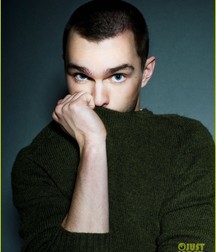 Billy's Hot Picks 671 Nicholas Hoult 5826b5a9dd879.jpg